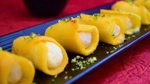 monsoon recipe: know how to make tasty instant mango rolls recipe in hindi - शाम को चटपटा खाने की हो क्रेविंग तो झटपट बनाएं मैंगो रोल्स, नोट करें ये टेस्टी Recipe