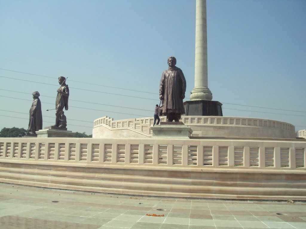 Stupa 18 noida