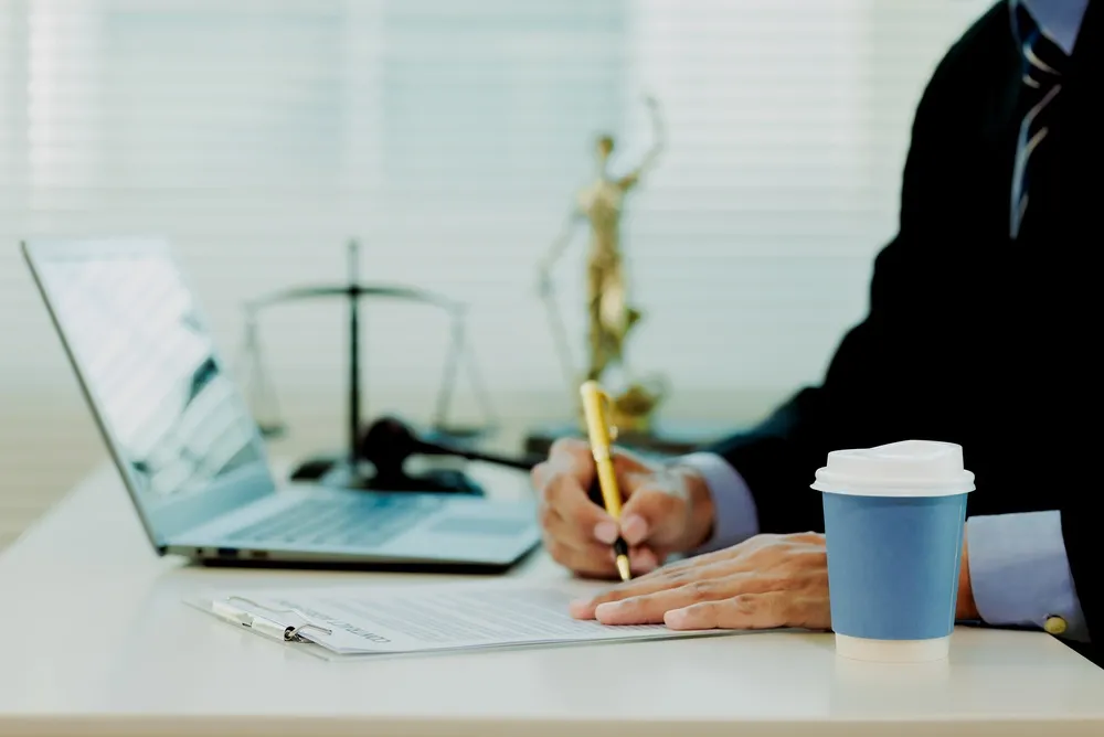 Key Advantages of Hiring a Lawyer for Trustee Defense